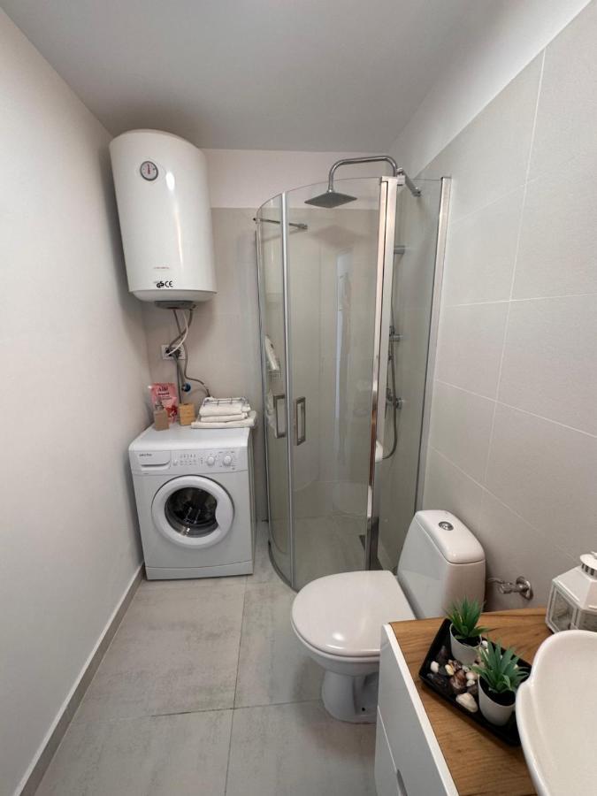 Neptun Home With Sea View Екстериор снимка