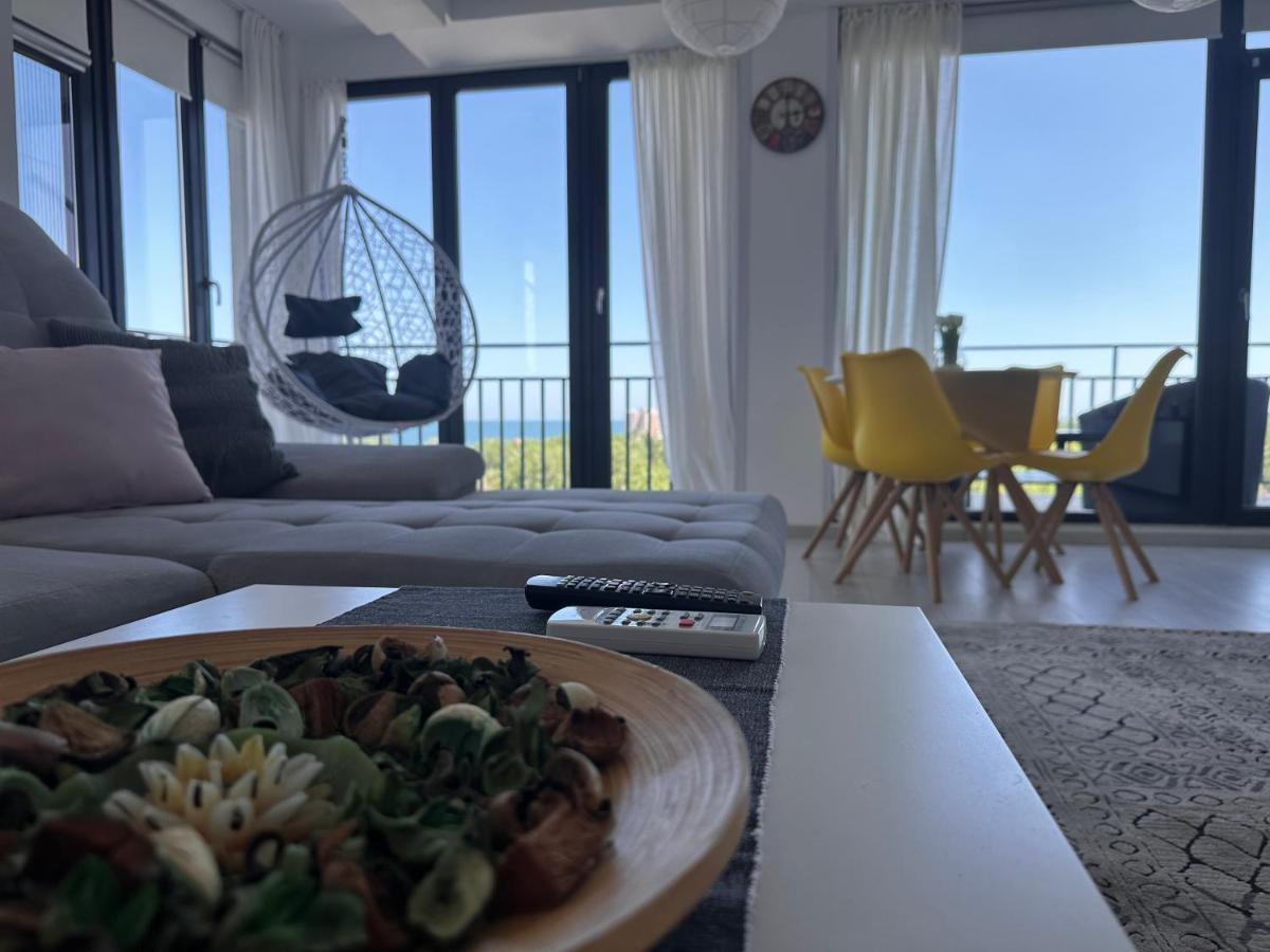 Neptun Home With Sea View Екстериор снимка