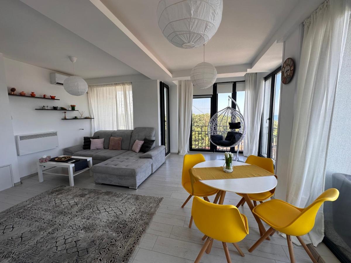 Neptun Home With Sea View Екстериор снимка