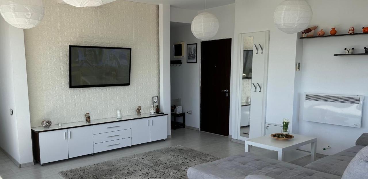 Neptun Home With Sea View Екстериор снимка